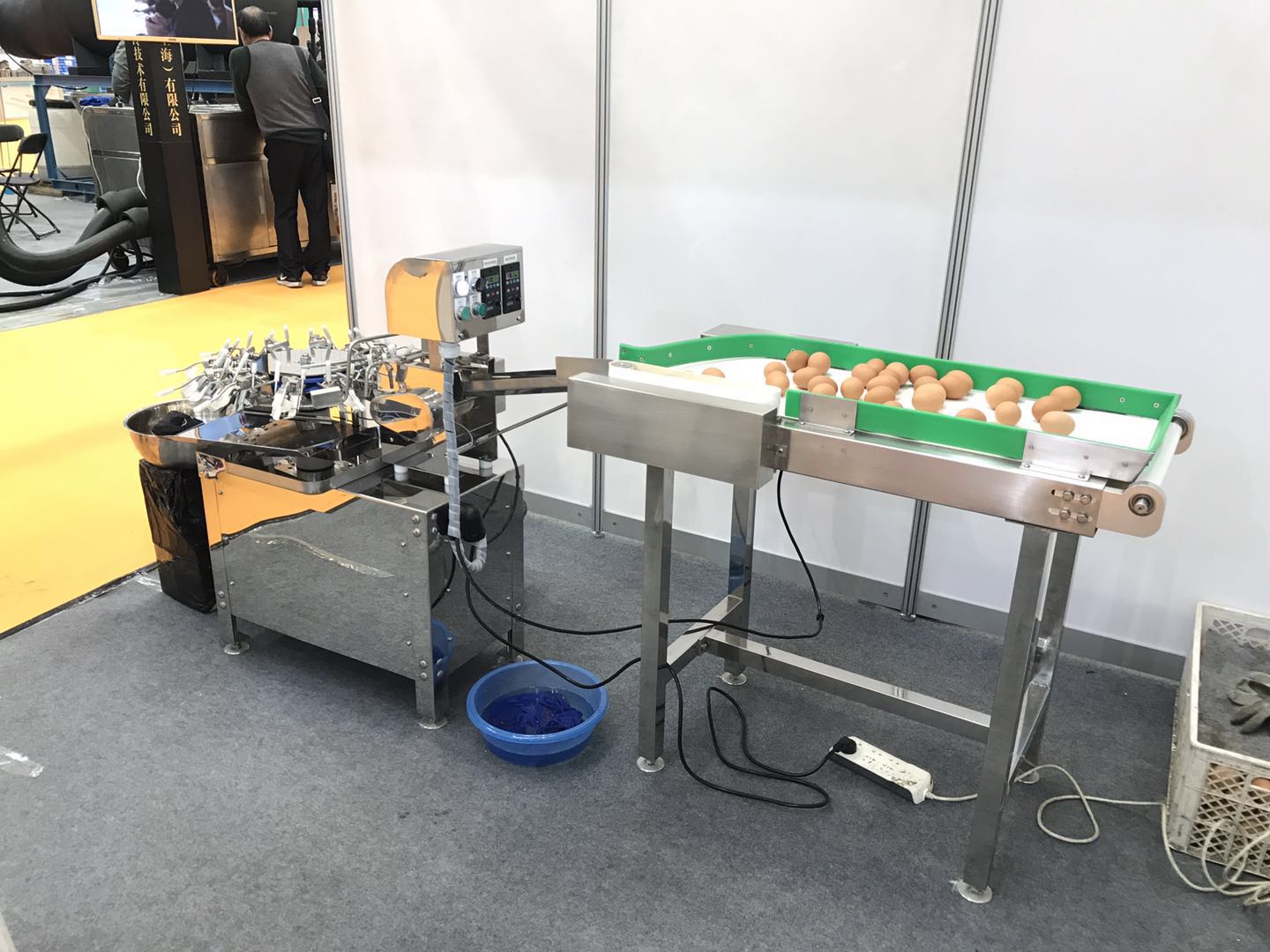 全自動(dòng)磕蛋機(jī)